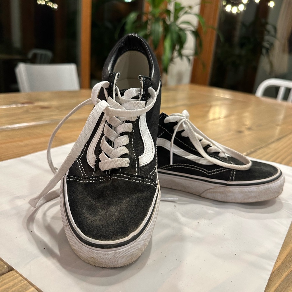 VANS Old Skool Kids Suede Skate Shoes US Kids Sz5